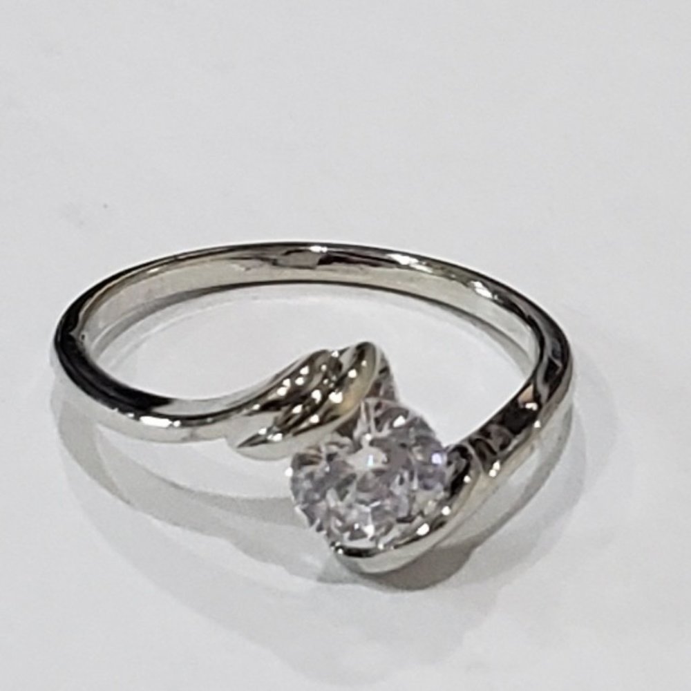 White Topaz Gemstone 925 Silver Elegant Fashion Ring
